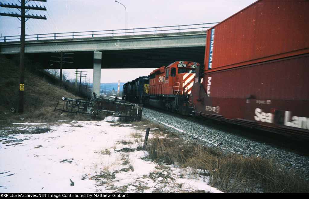 D&H Northbound at Sidney-exact date approximate